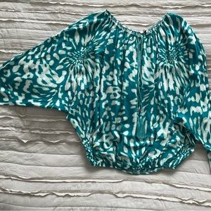 Beach coverup 100% viscose, brand new super cute